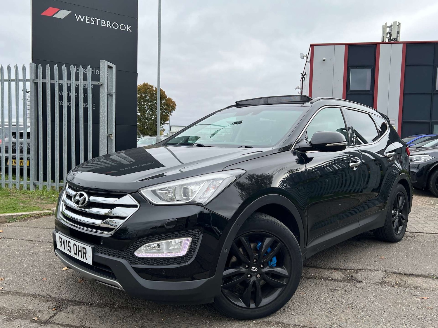 Used Hyundai Santa Fe 2015 for sale - 76274221: Photo 17