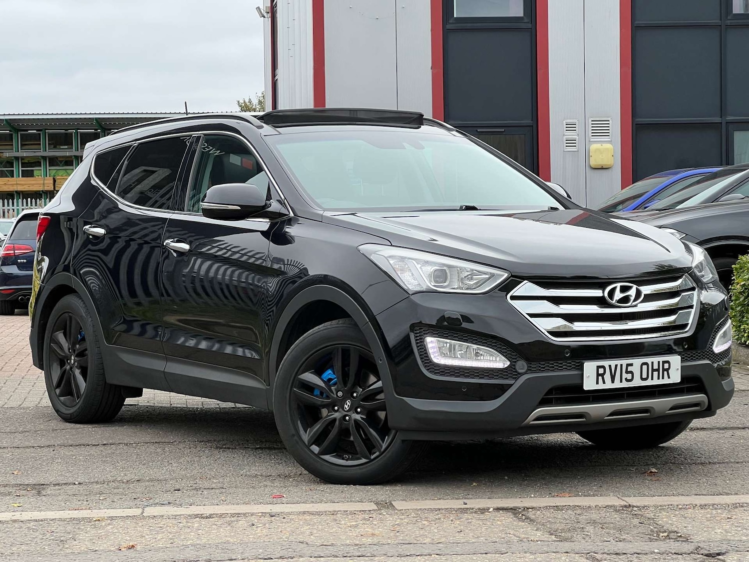 Used Hyundai Santa Fe 2015 for sale - 76274221: Photo 3