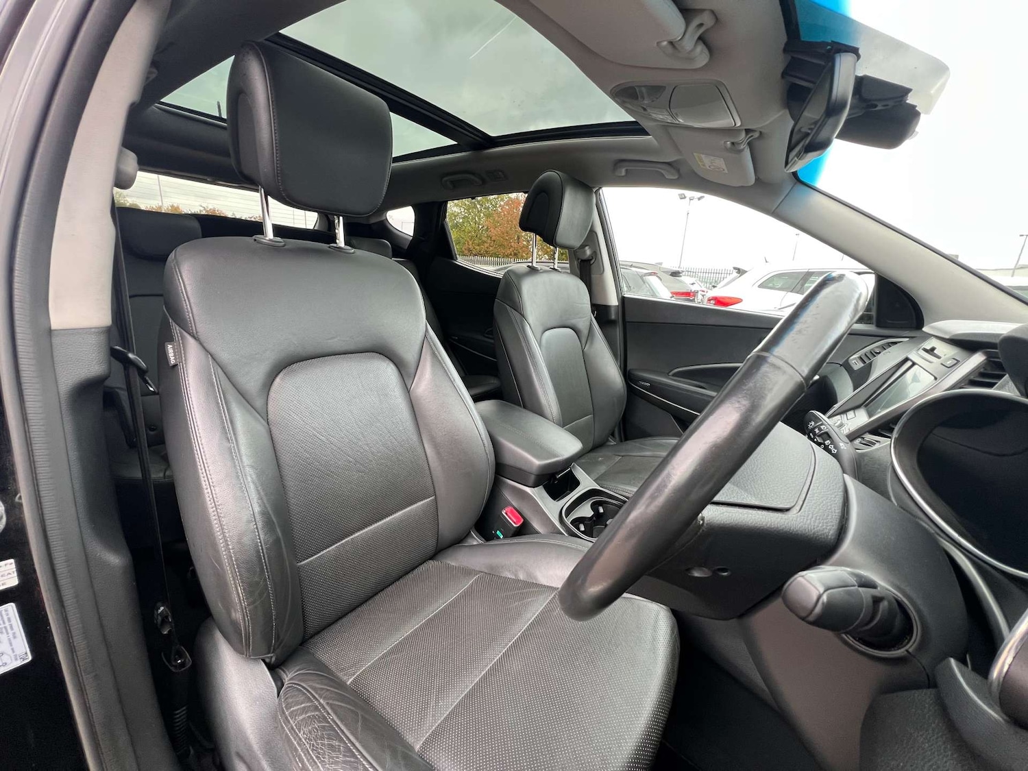 Used Hyundai Santa Fe 2015 for sale - 76274221: Photo 31