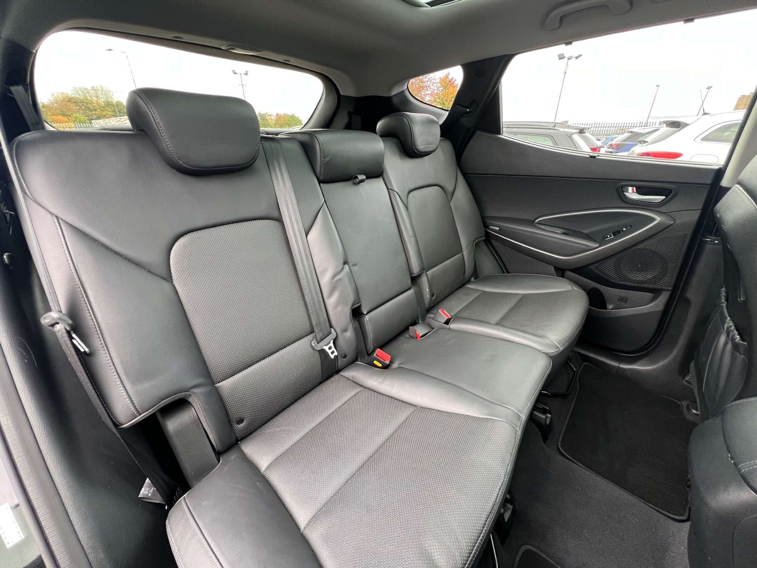 Used Hyundai Santa Fe 2015 for sale - 76274221: Photo 34