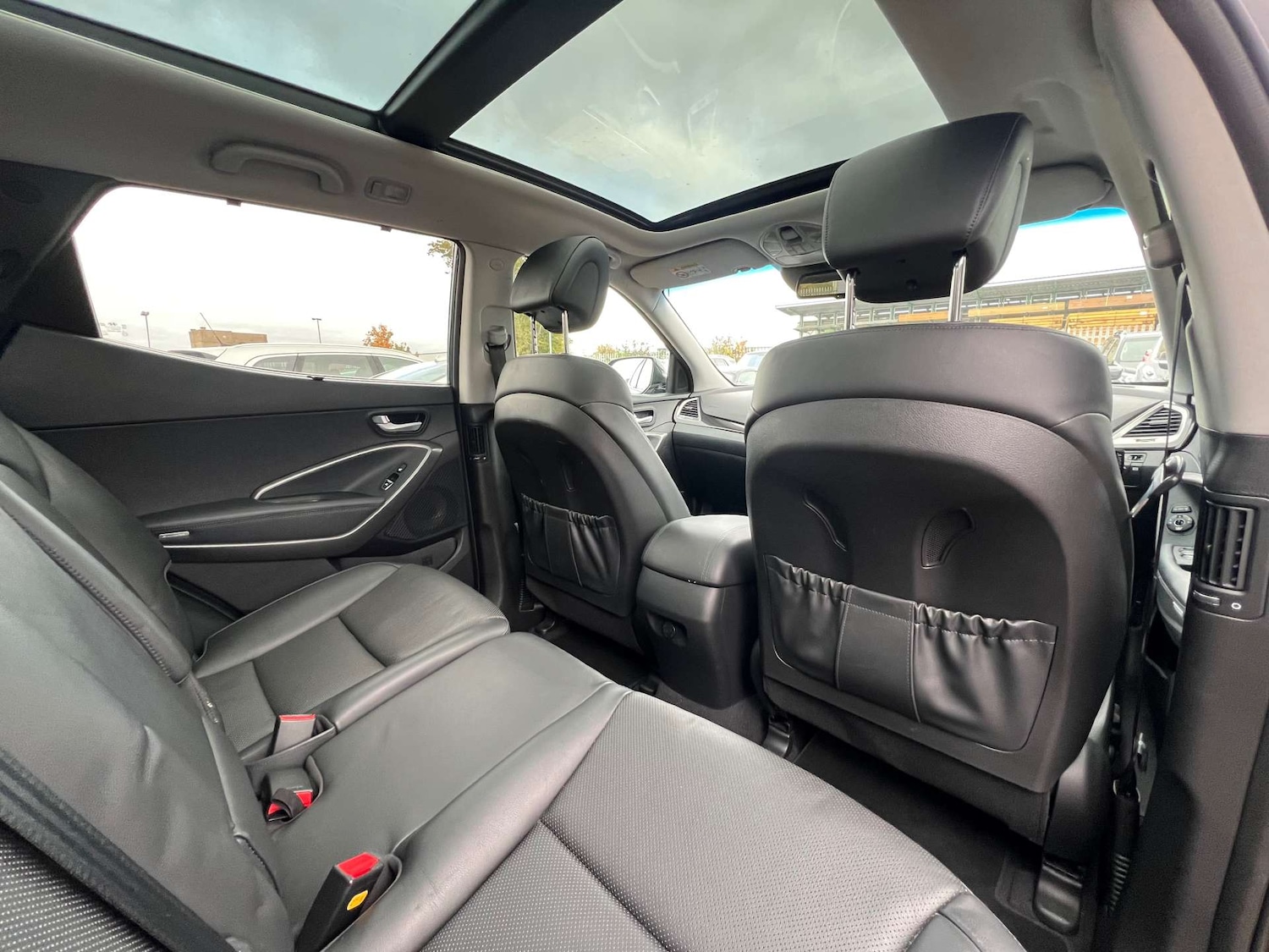 Used Hyundai Santa Fe 2015 for sale - 76274221: Photo 36