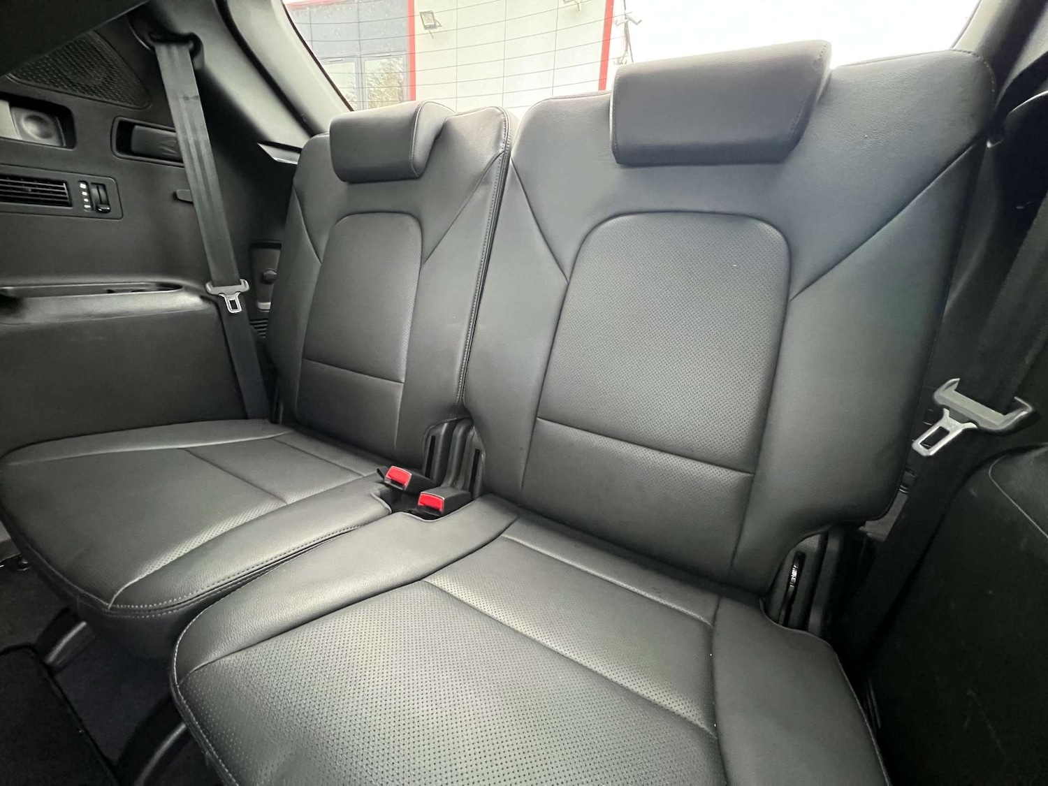 Used Hyundai Santa Fe 2015 for sale - 76274221: Photo 39