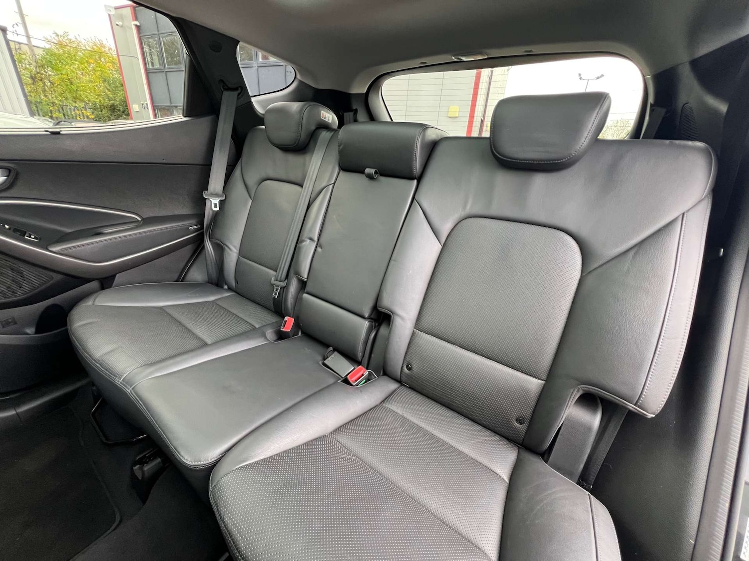 Used Hyundai Santa Fe 2015 for sale - 76274221: Photo 40