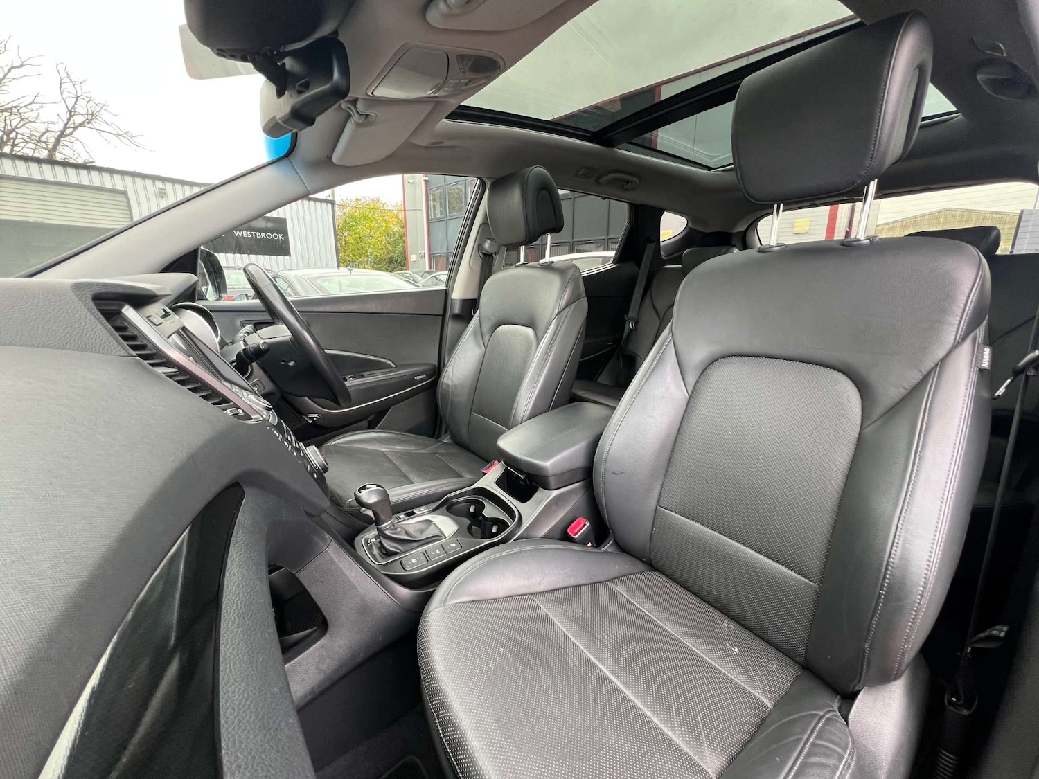 Used Hyundai Santa Fe 2015 for sale - 76274221: Photo 43