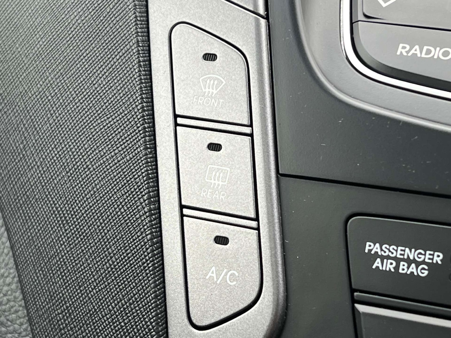 Used Hyundai Santa Fe 2015 for sale - 76274221: Photo 56
