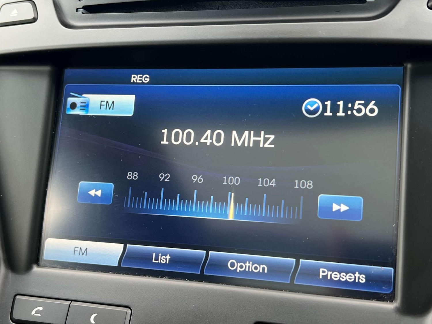 Used Hyundai Santa Fe 2015 for sale - 76274221: Photo 59