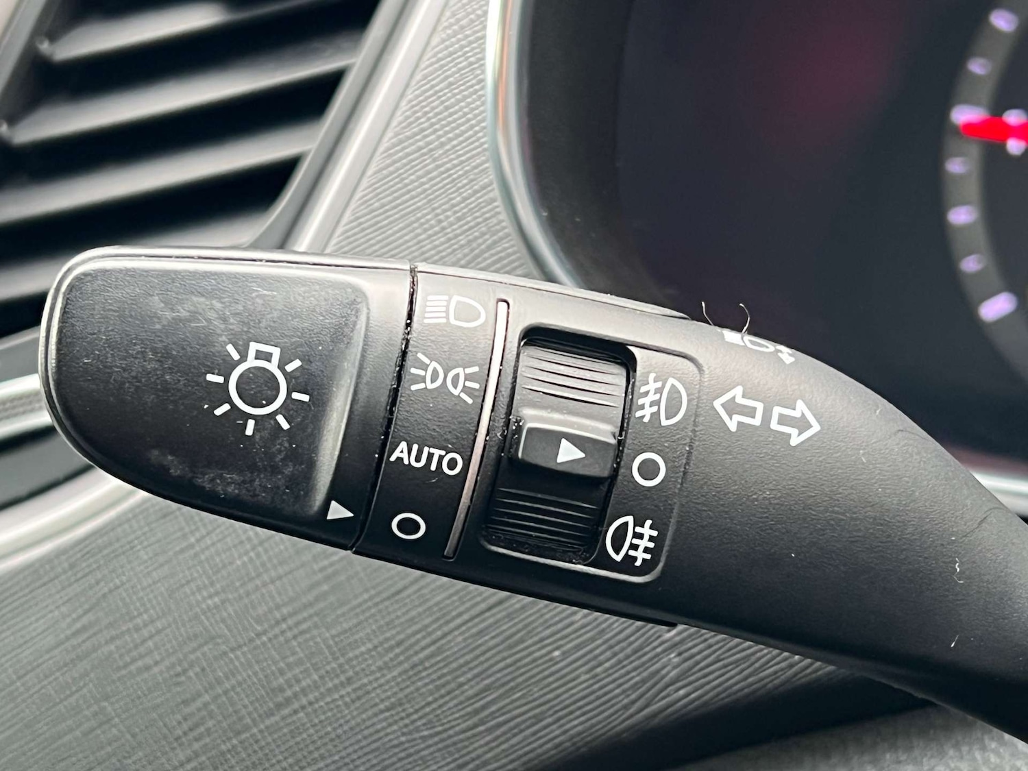 Used Hyundai Santa Fe 2015 for sale - 76274221: Photo 66