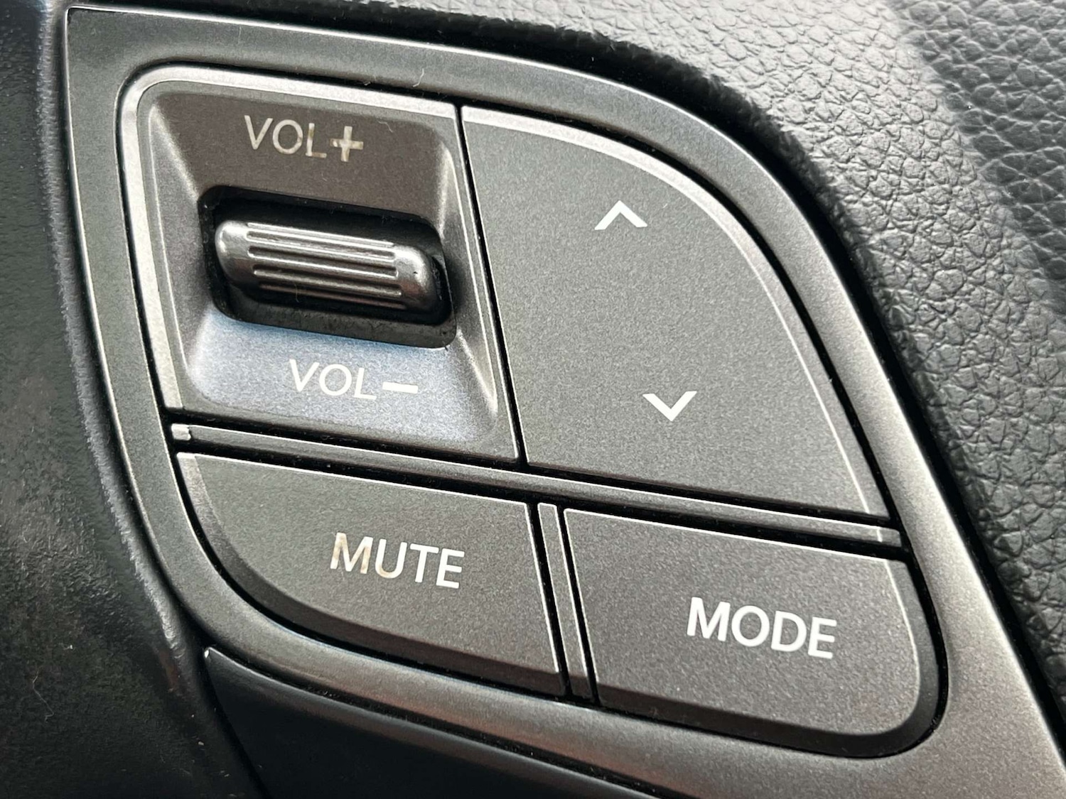 Used Hyundai Santa Fe 2015 for sale - 76274221: Photo 67