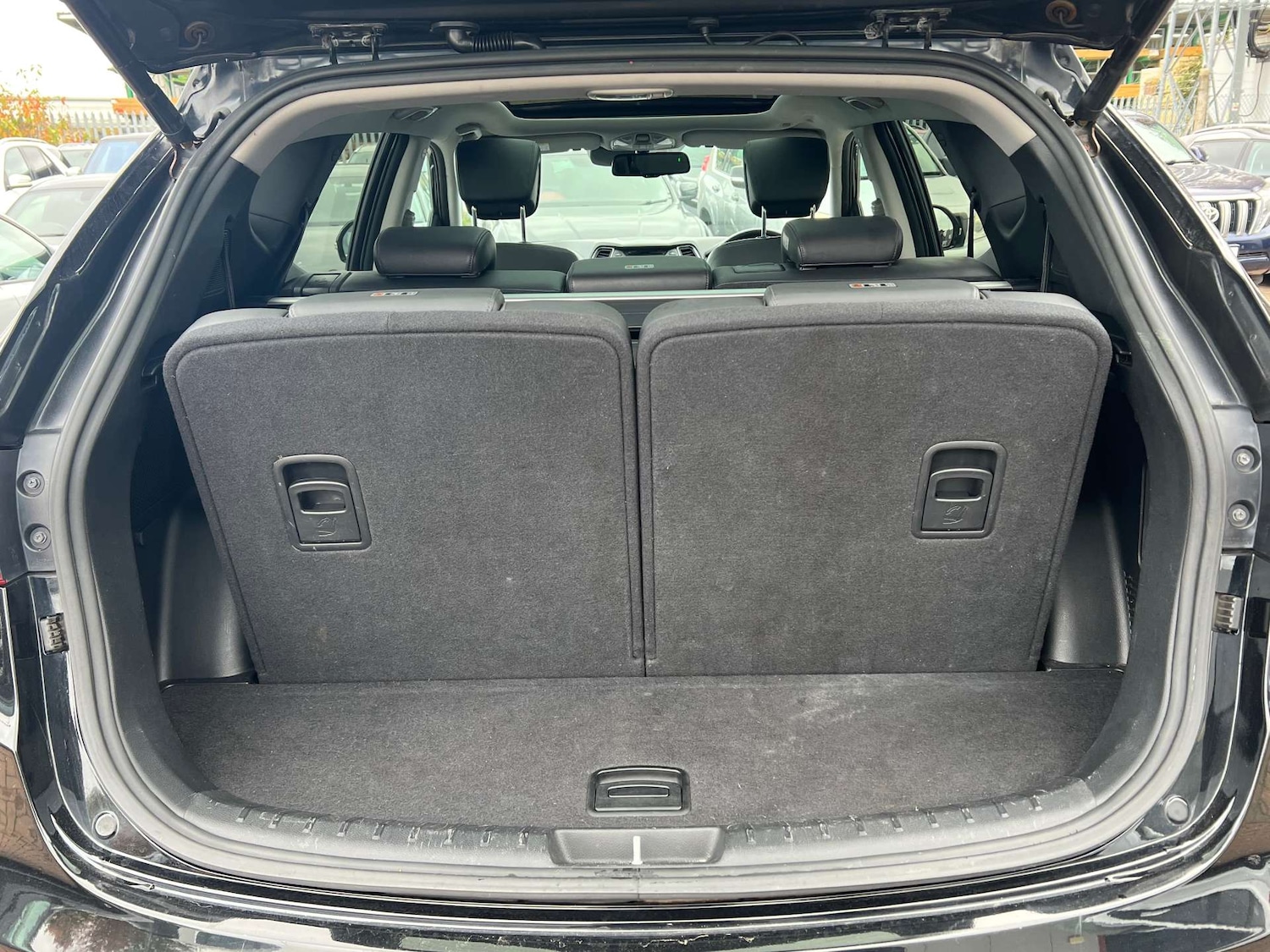 Used Hyundai Santa Fe 2015 for sale - 76274221: Photo 86