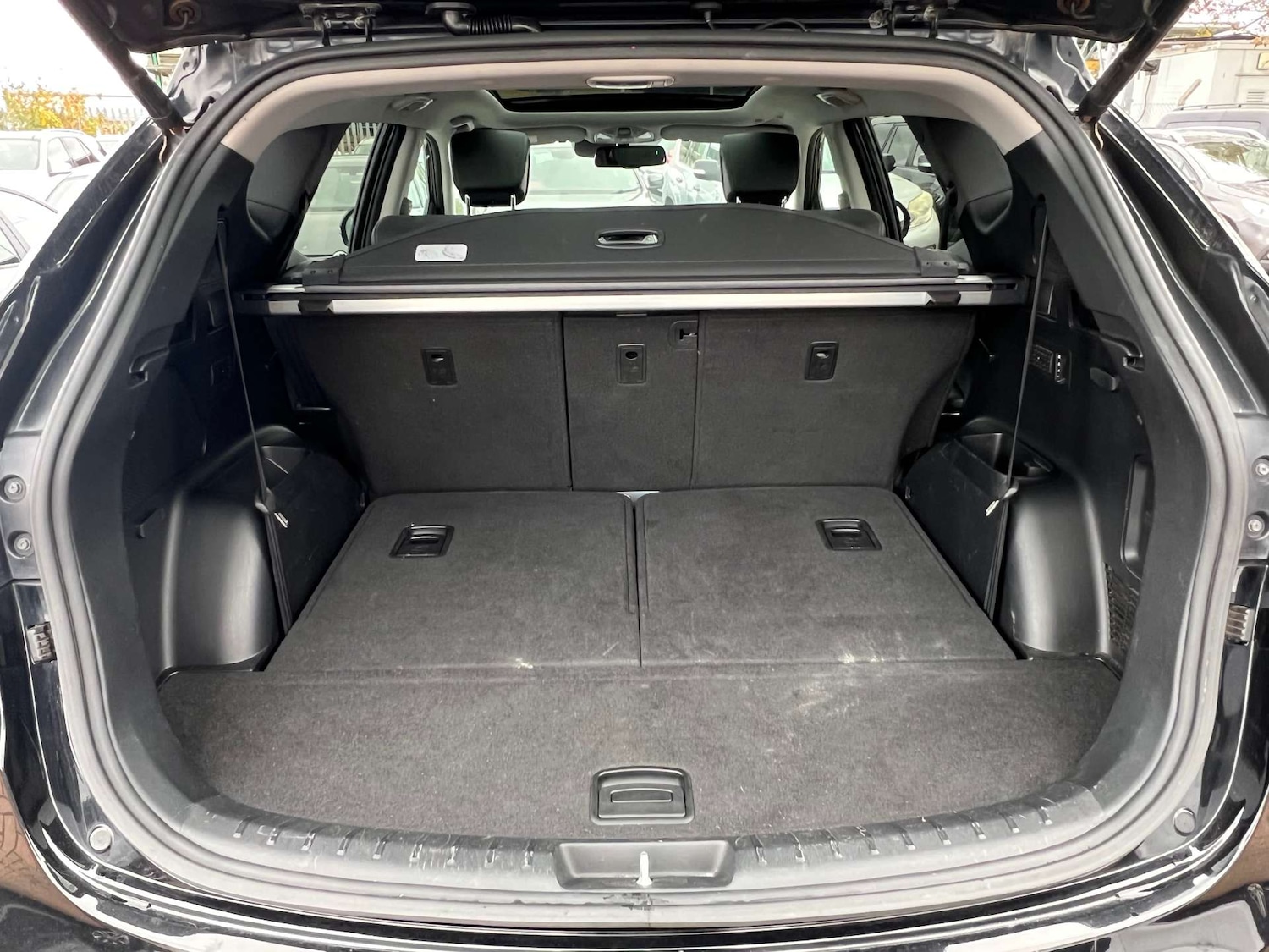 Used Hyundai Santa Fe 2015 for sale - 76274221: Photo 87