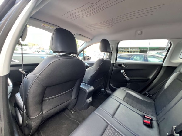 Used Peugeot 2008 2016 for sale - 72532490: Photo 32