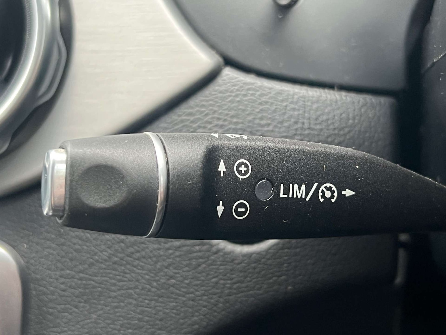 Used Mercedes-Benz GLA 2017 for sale - 77535120: Photo 34