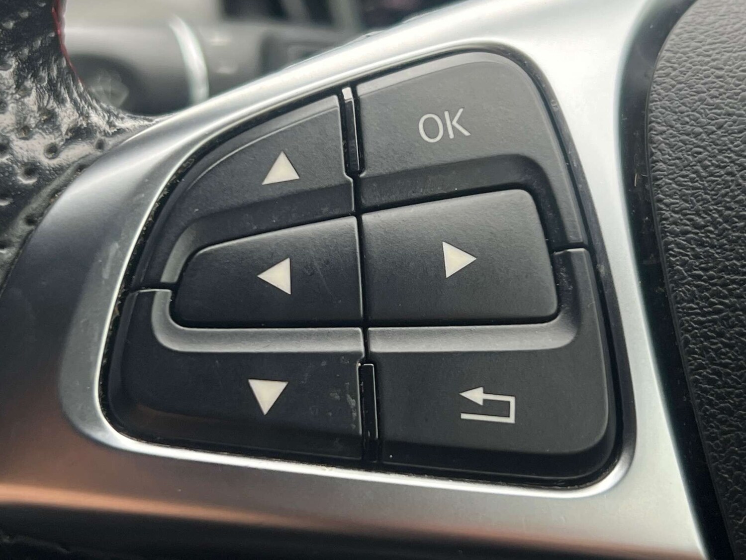 Used Mercedes-Benz GLA 2017 for sale - 77535120: Photo 40