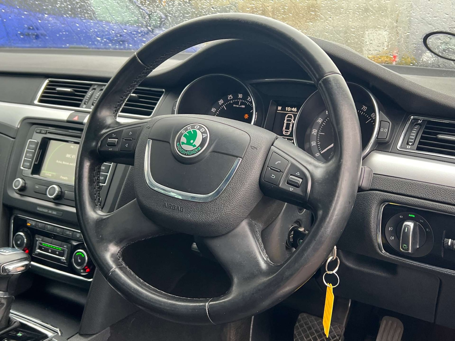 Used Skoda Superb 2011 for sale - 76863470: Photo 30