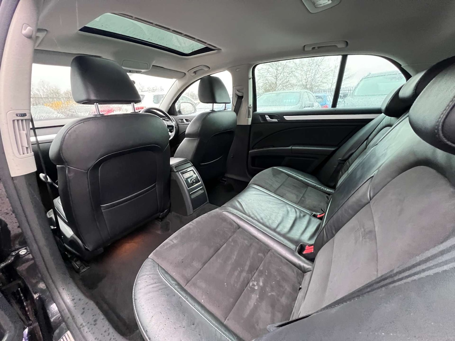 Used Skoda Superb 2011 for sale - 76863470: Photo 33