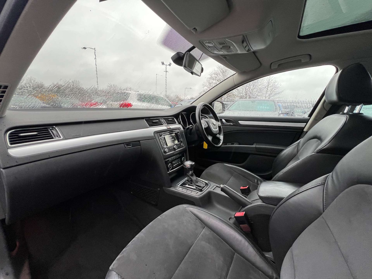 Used Skoda Superb 2011 for sale - 76863470: Photo 40