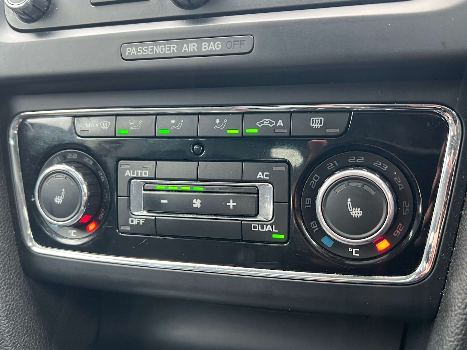 Used Skoda Superb 2011 for sale - 76863470: Photo 51