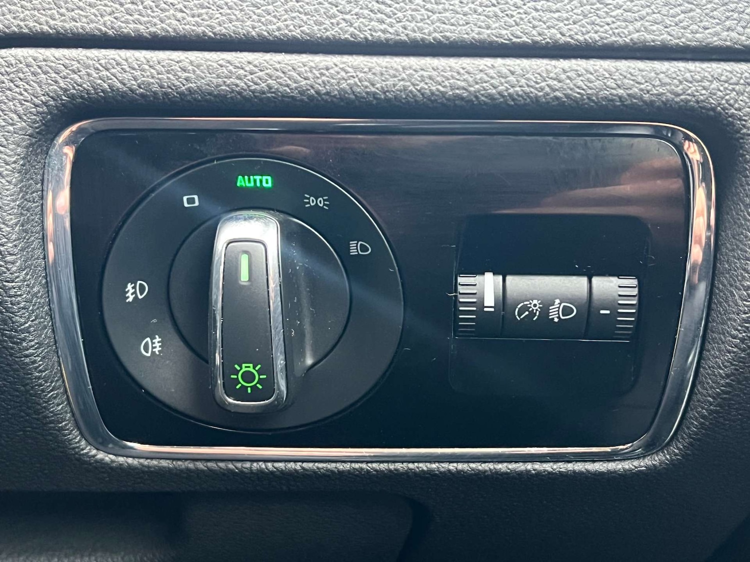 Used Skoda Superb 2011 for sale - 76863470: Photo 60