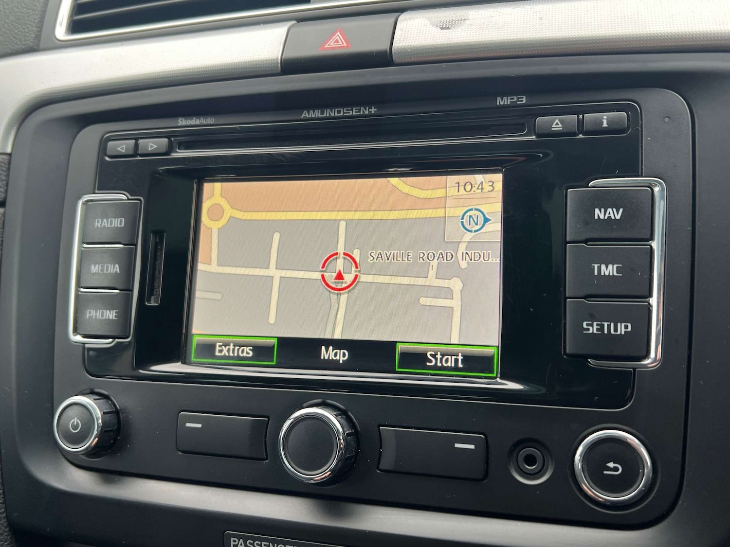 Used Skoda Superb 2011 for sale - 76863470: Photo 64