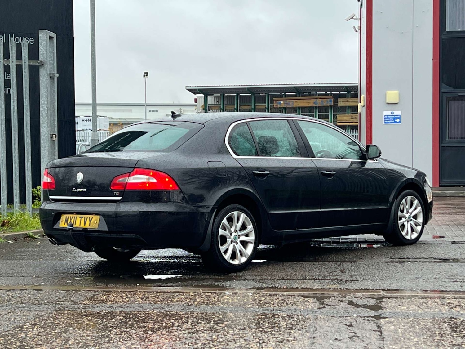 Used Skoda Superb 2011 for sale - 76863470: Photo 7