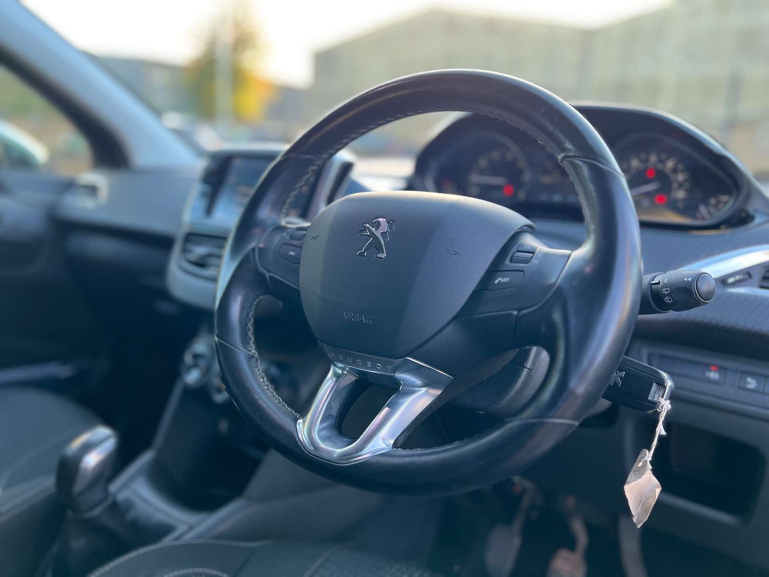 Used Peugeot 208 2017 for sale - 76181549: Photo 19