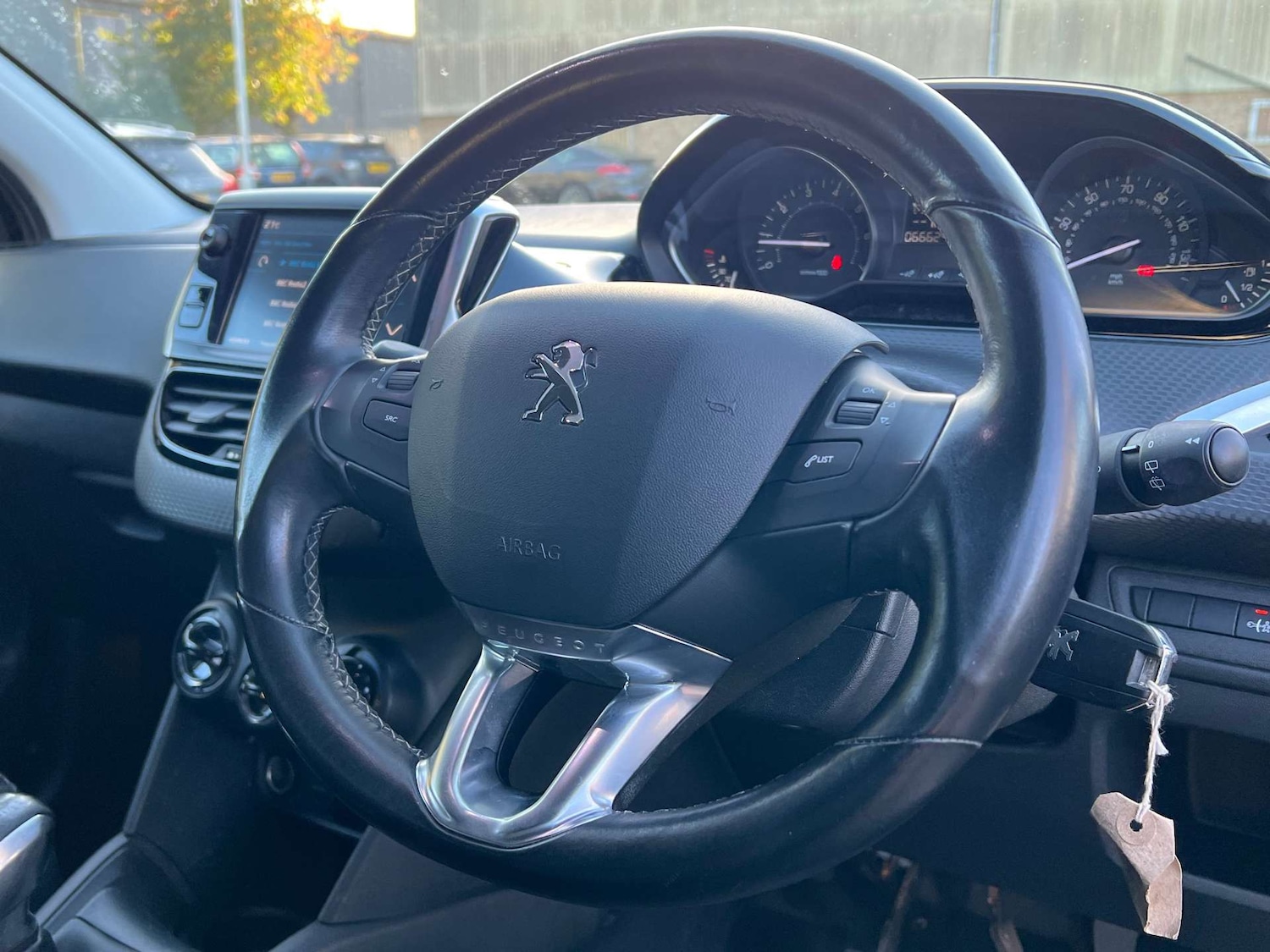 Used Peugeot 208 2017 for sale - 76181549: Photo 20