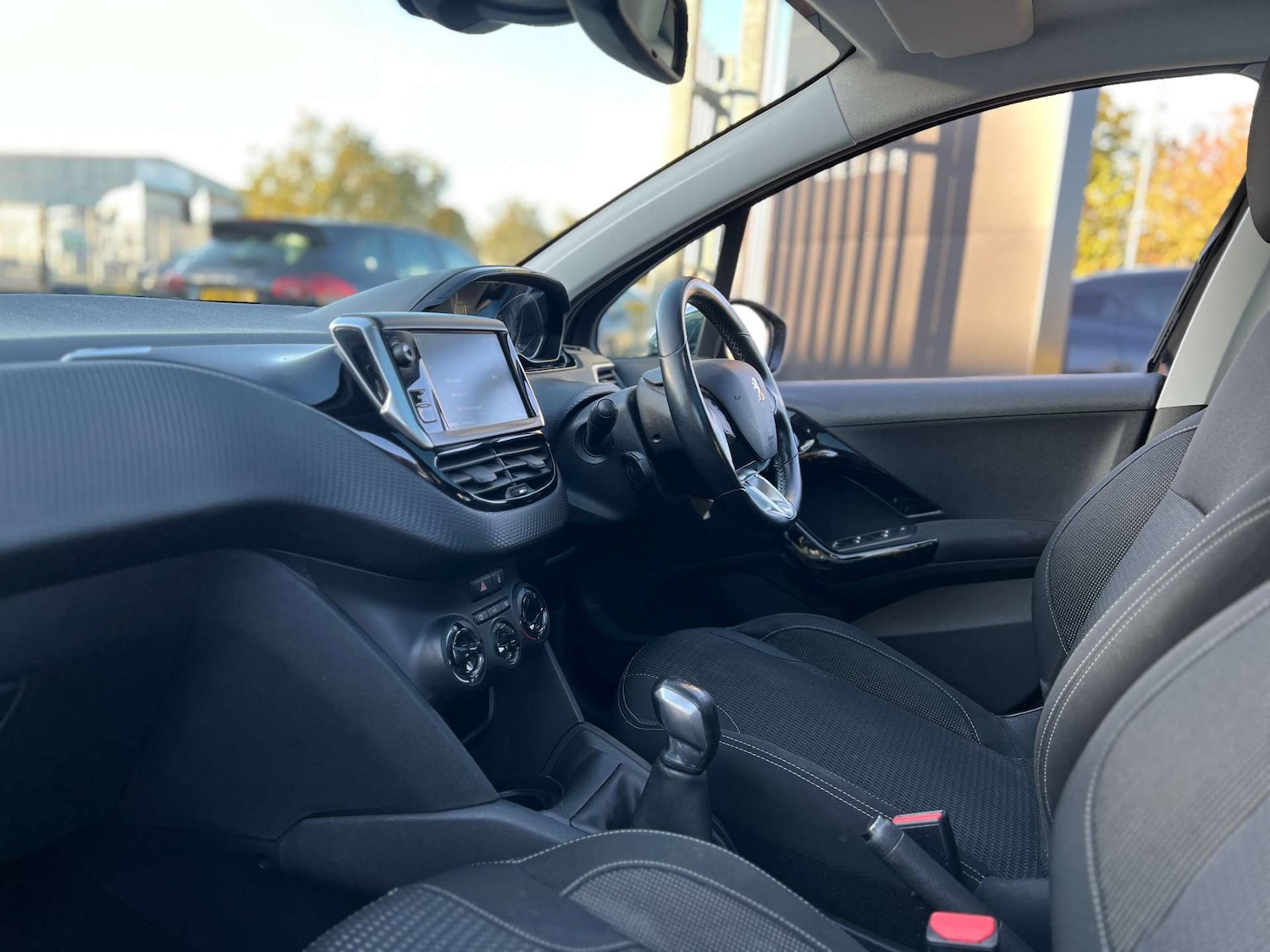 Used Peugeot 208 2017 for sale - 76181549: Photo 29