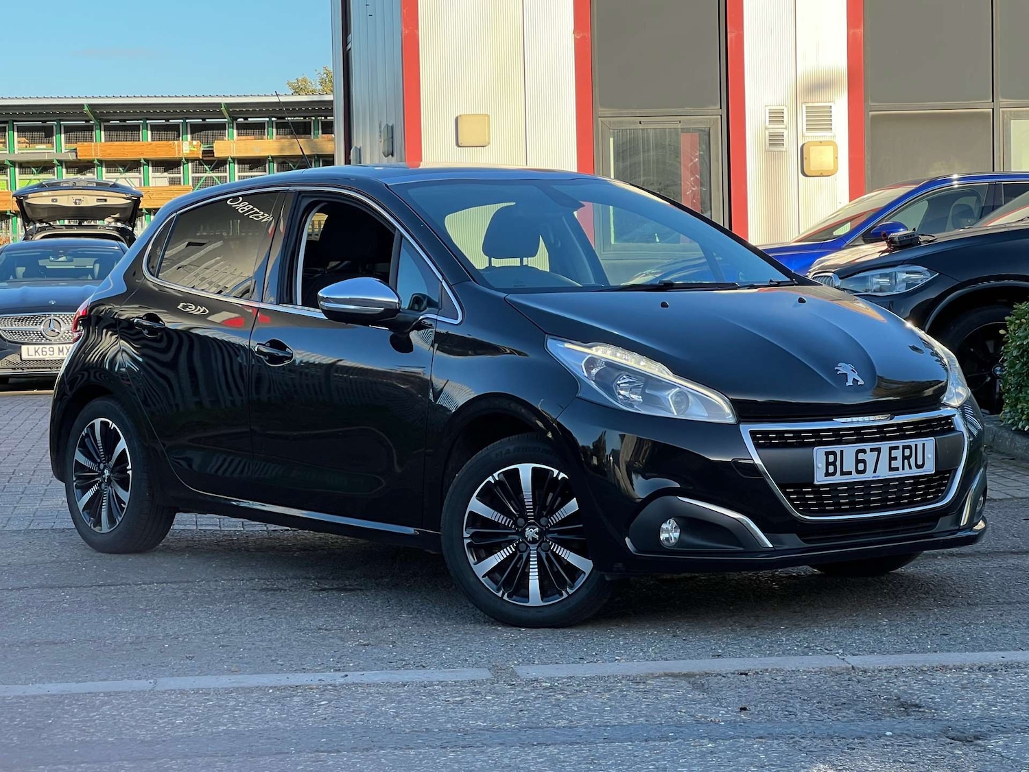 Used Peugeot 208 2017 for sale - 76181549: Photo 3