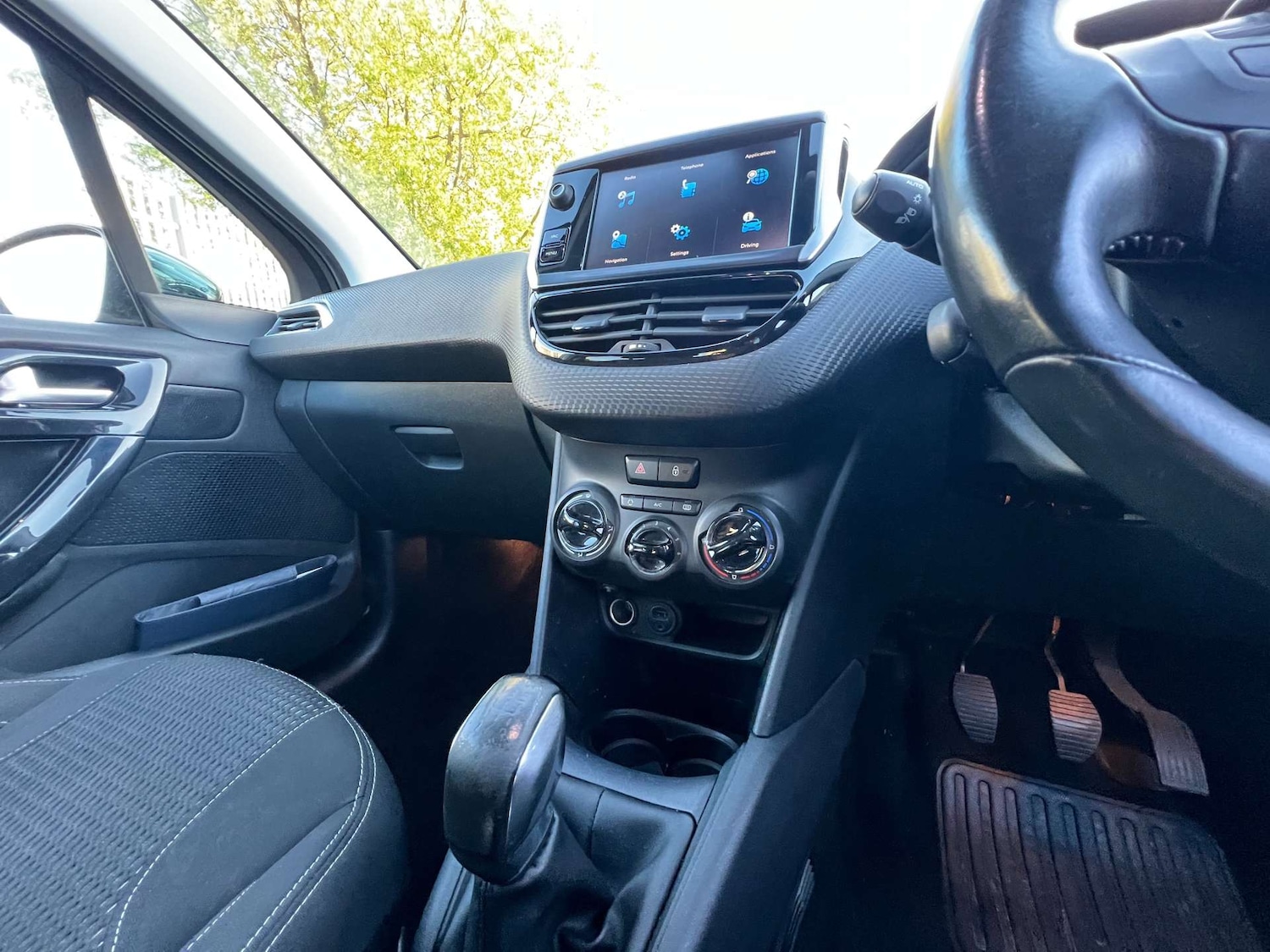 Used Peugeot 208 2017 for sale - 76181549: Photo 31