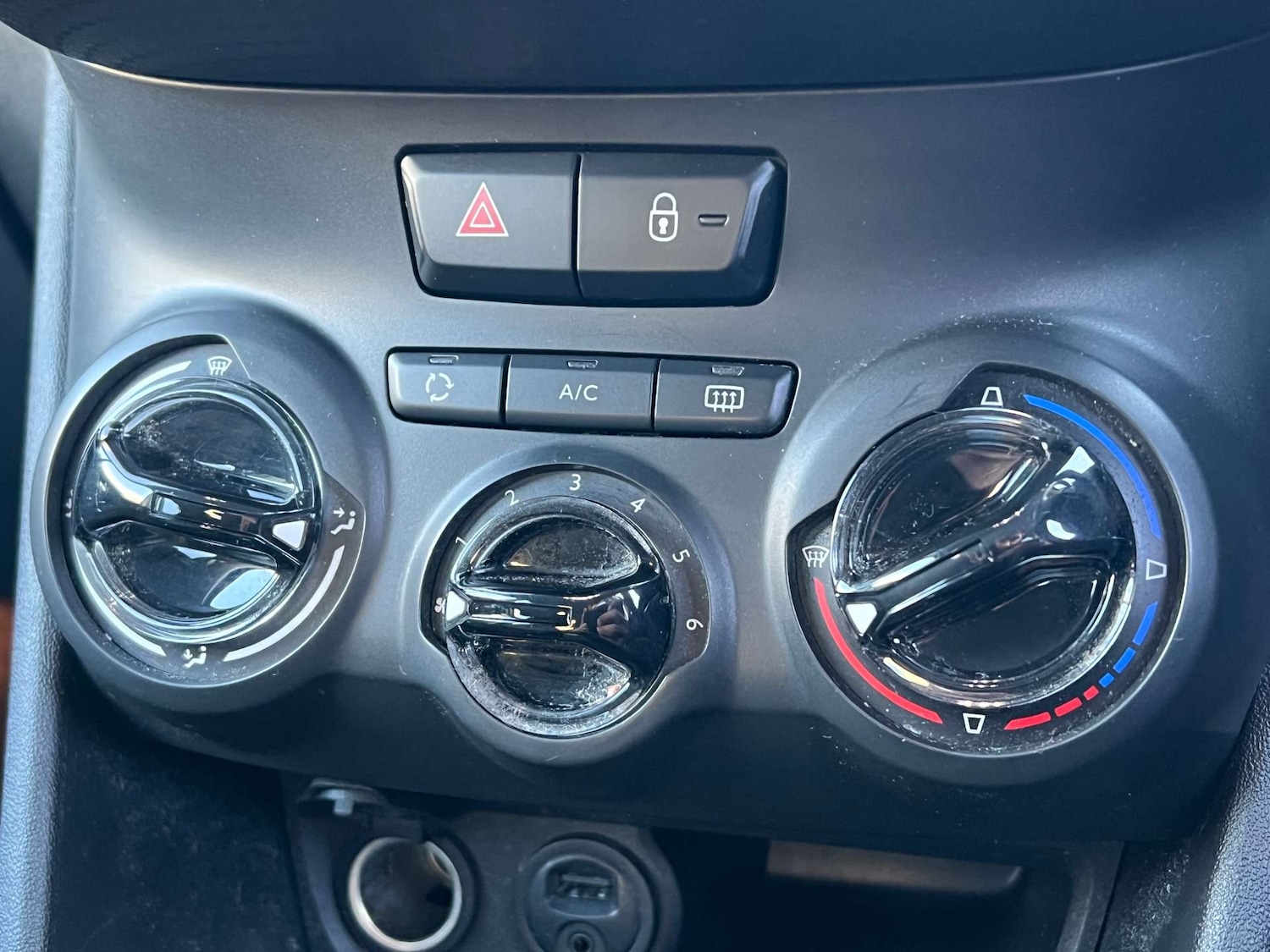 Used Peugeot 208 2017 for sale - 76181549: Photo 33