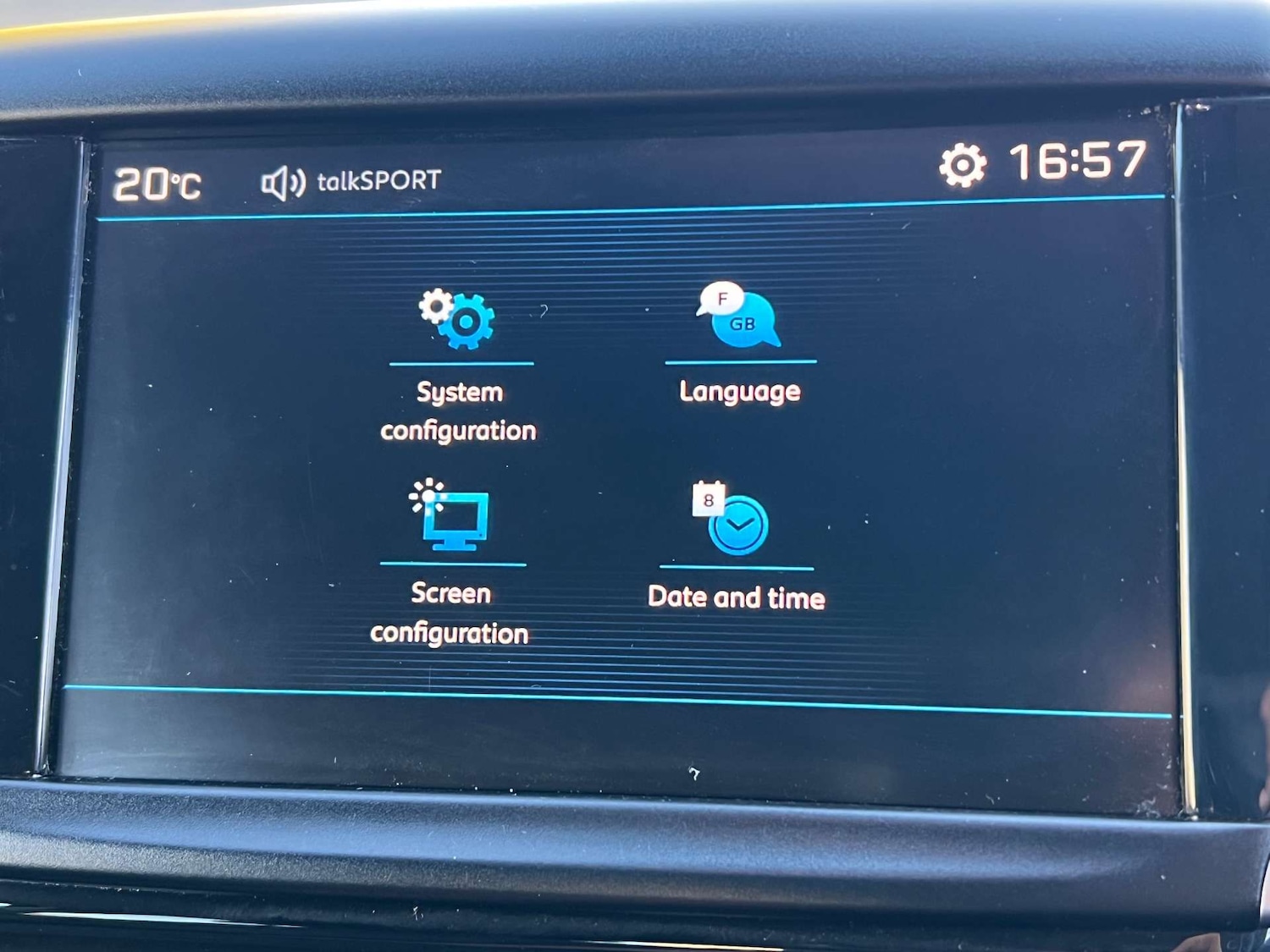 Used Peugeot 208 2017 for sale - 76181549: Photo 41