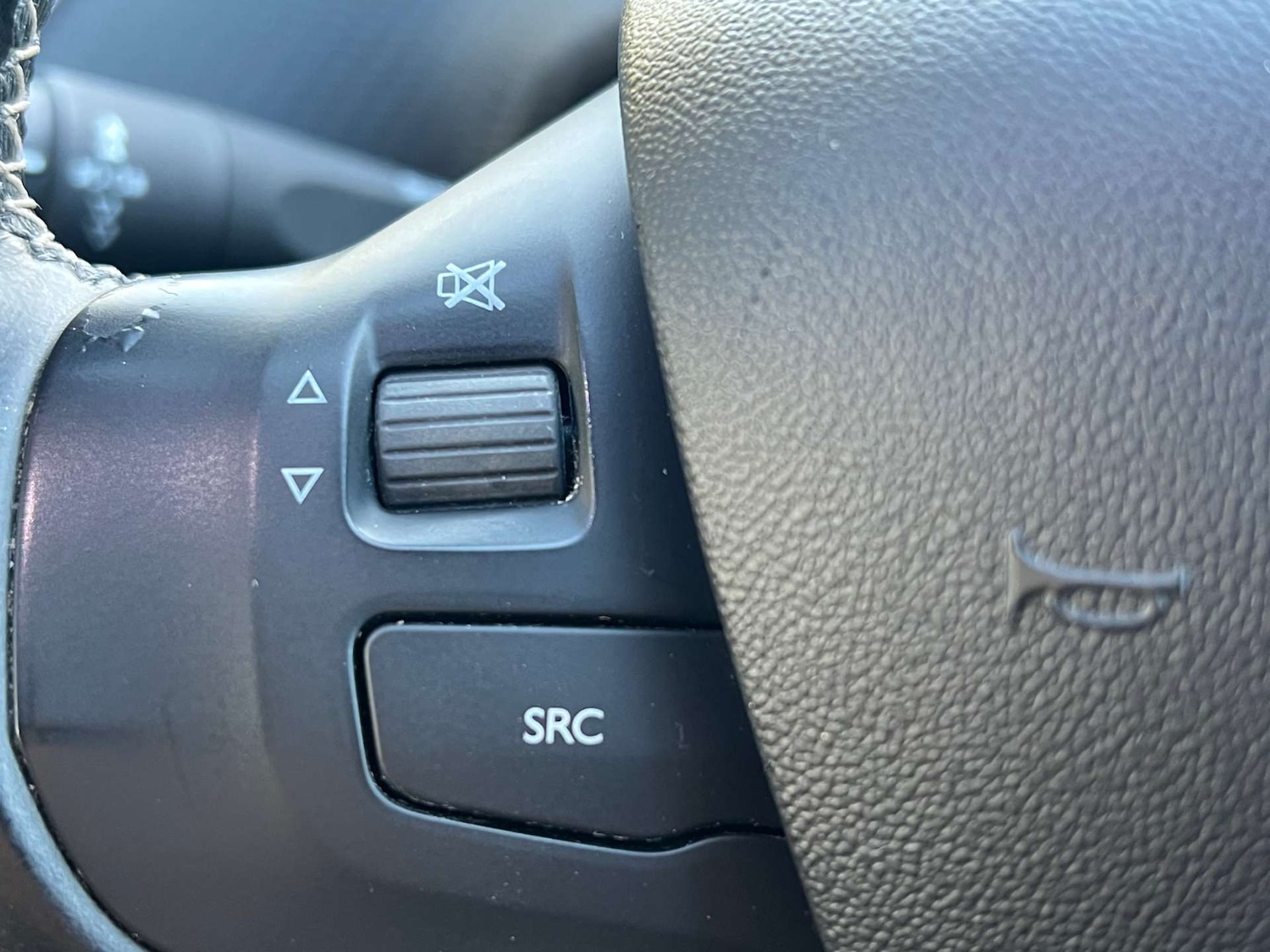 Used Peugeot 208 2017 for sale - 76181549: Photo 47