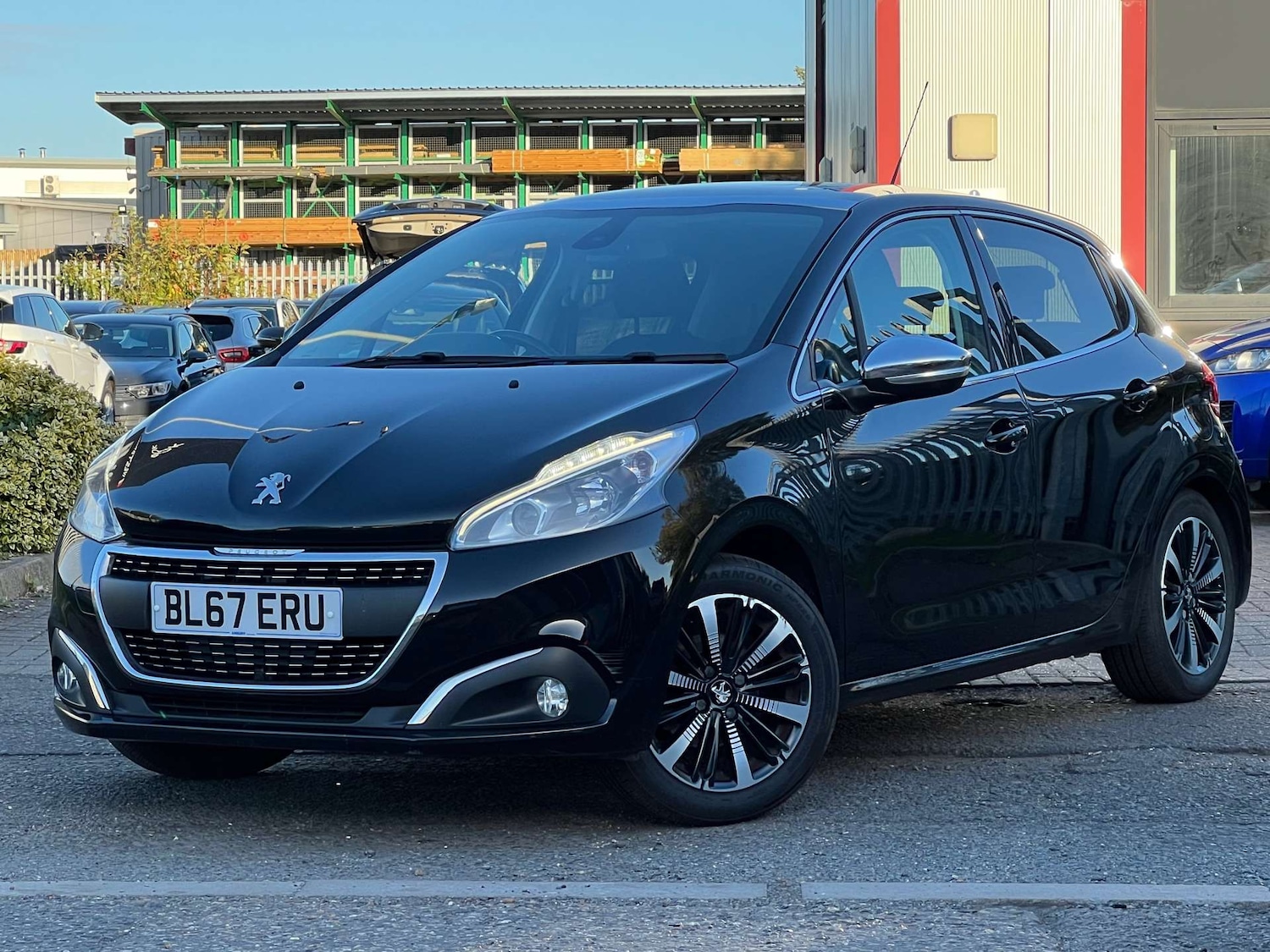 Used Peugeot 208 2017 for sale - 76181549: Photo 5