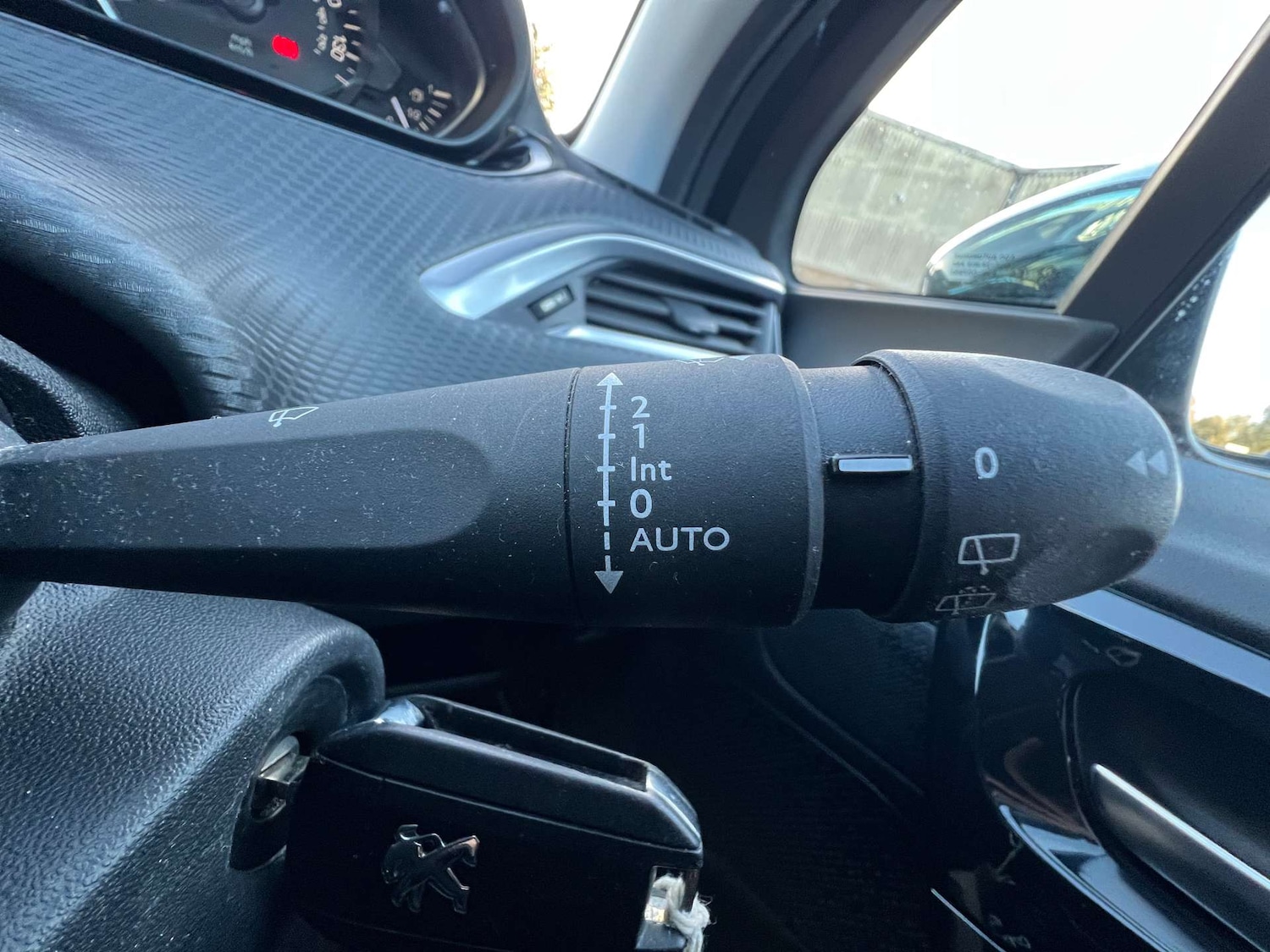 Used Peugeot 208 2017 for sale - 76181549: Photo 50