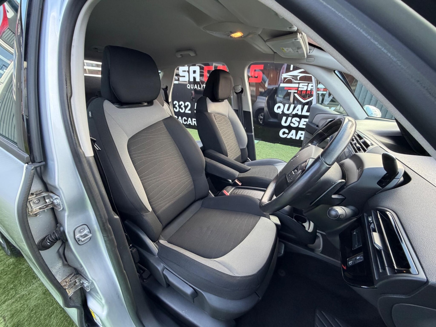 Used Citroen C4 Picasso 2014 for sale - 77314945: Photo 28