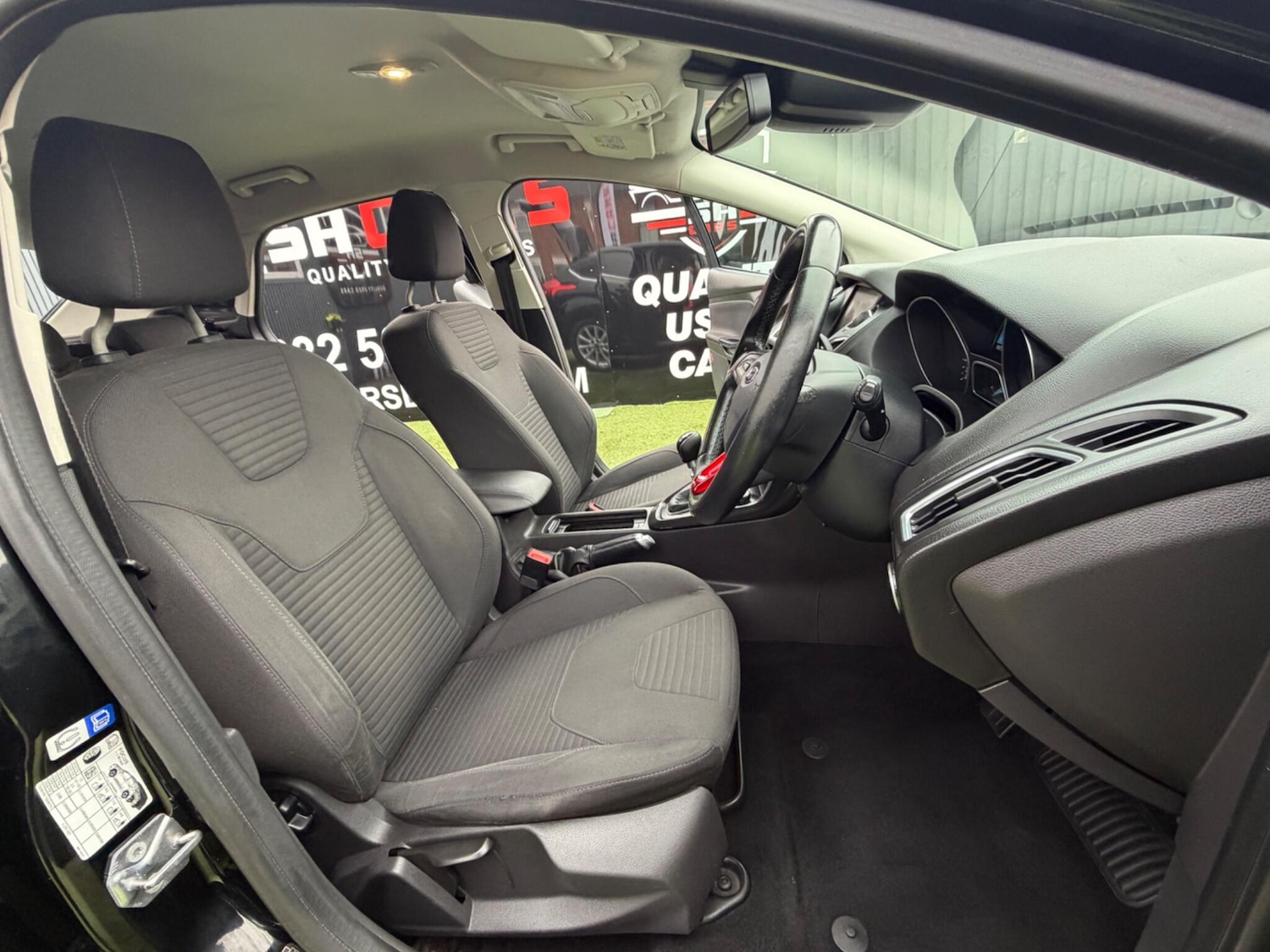 Used Ford Focus for sale - 77809048: Photo 28