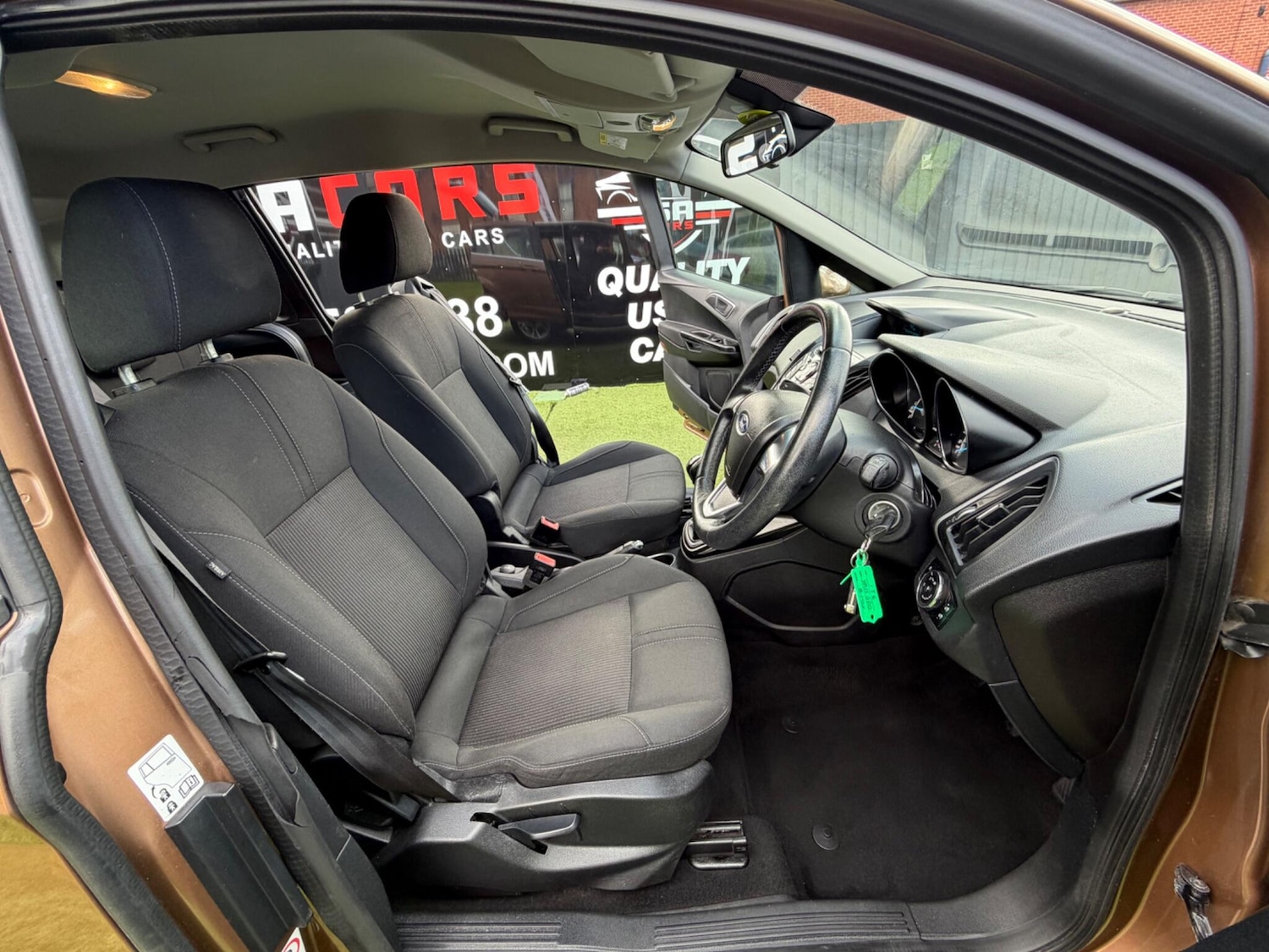 Used Ford B-MAX 2015 for sale - 78100243: Photo 24