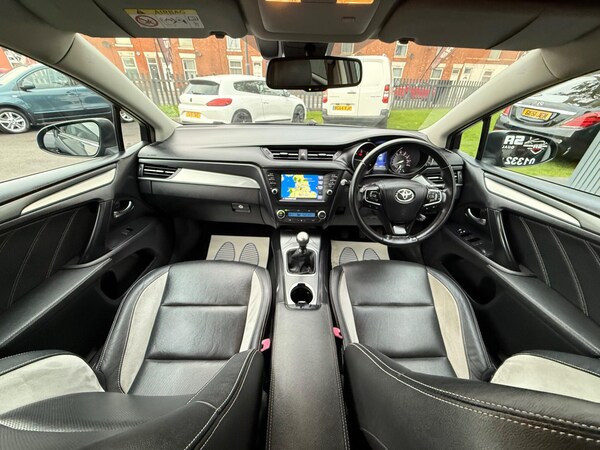 Used Toyota Avensis 2015 for sale - 76239561: Photo 37