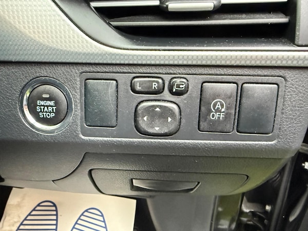 Used Toyota Avensis 2015 for sale - 76239561: Photo 52