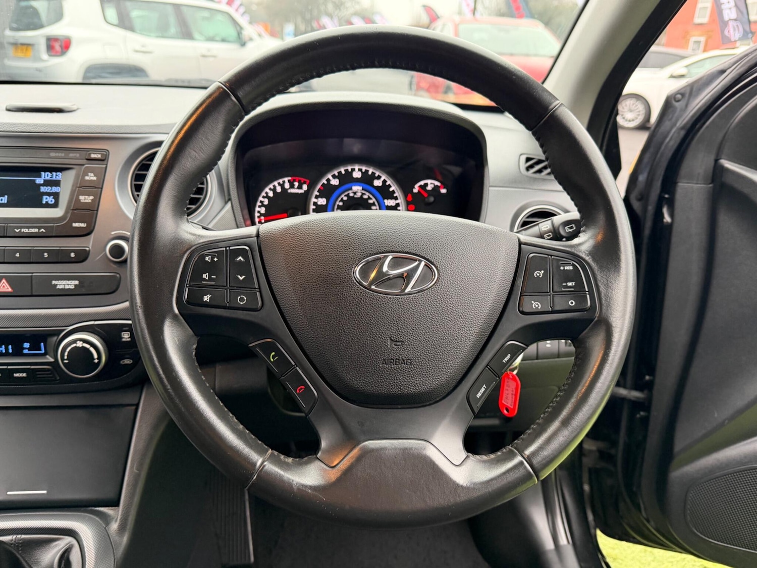 Used Hyundai i10 2018 for sale - 77254541: Photo 18