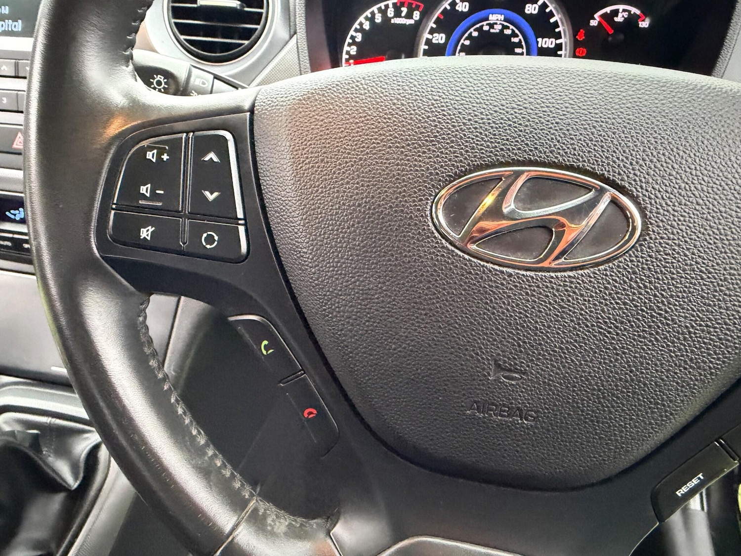 Used Hyundai i10 2018 for sale - 77254541: Photo 21