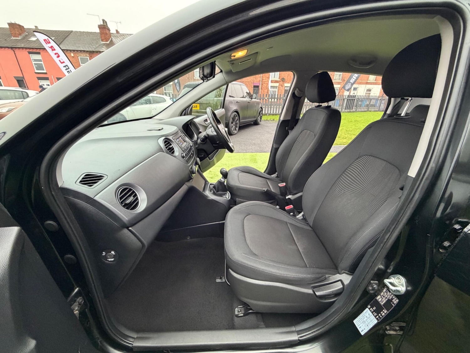 Used Hyundai i10 2018 for sale - 77254541: Photo 30