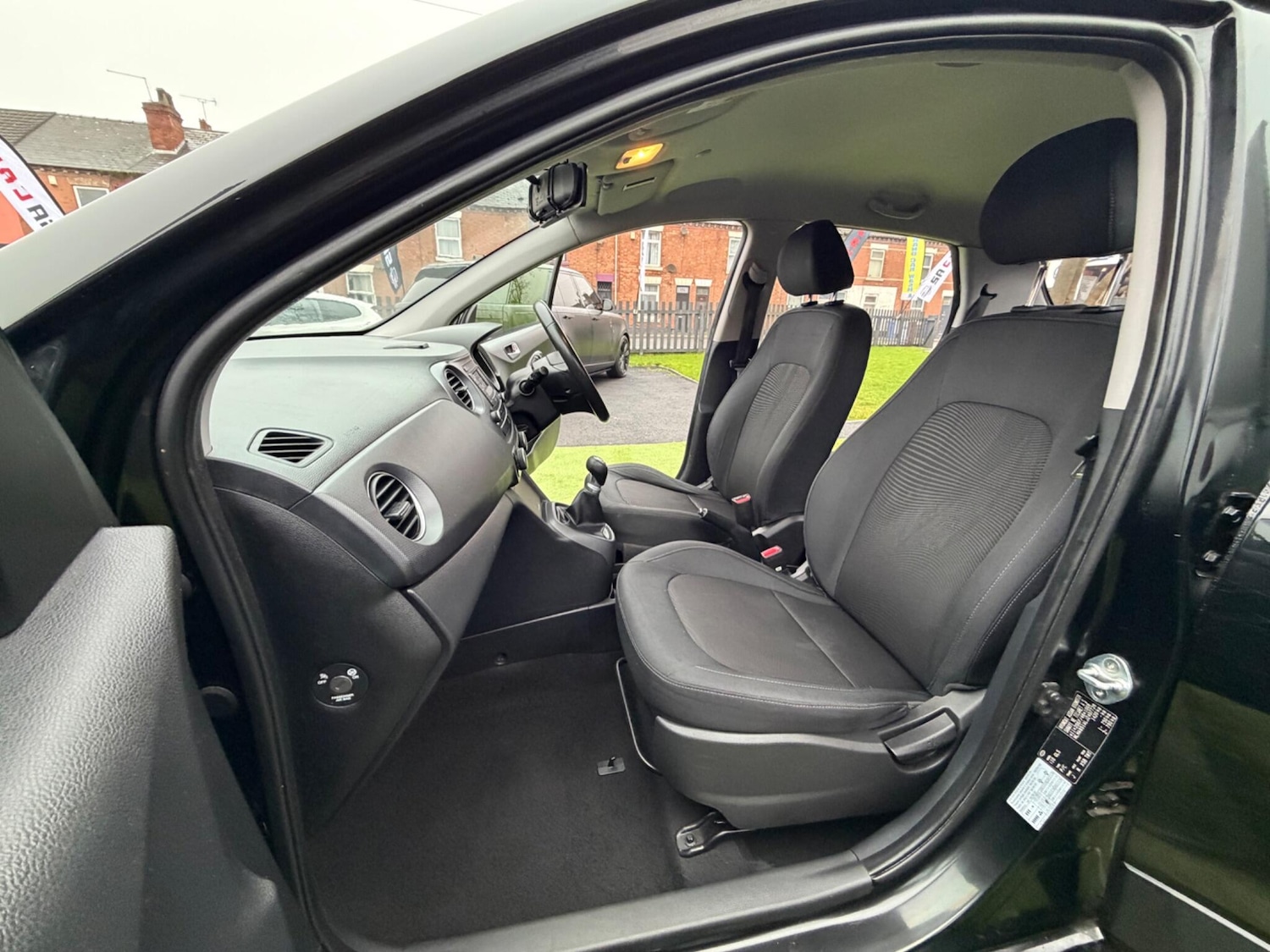 Used Hyundai i10 2018 for sale - 77254541: Photo 31