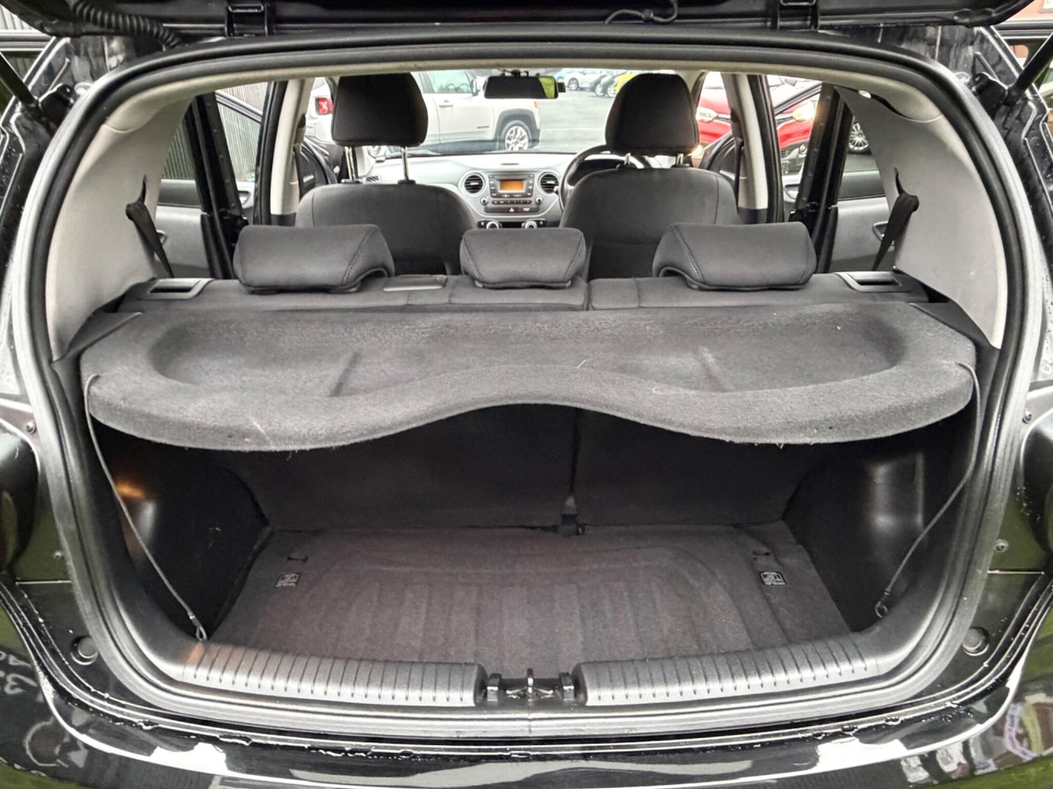 Used Hyundai i10 2018 for sale - 77254541: Photo 41