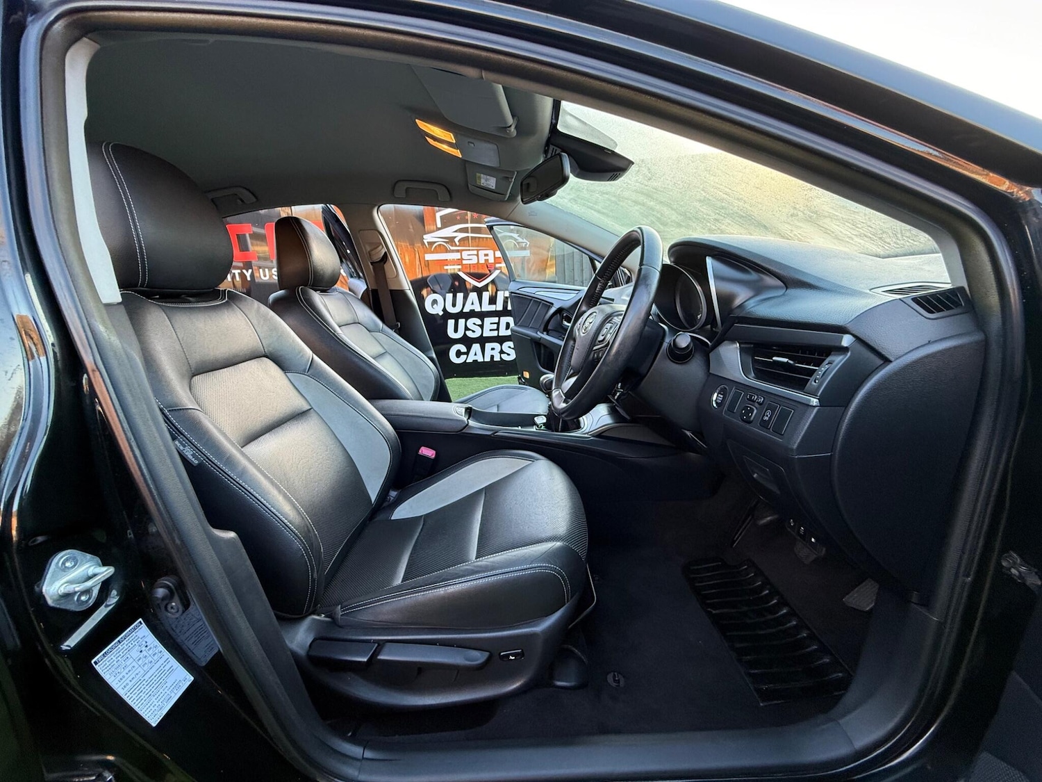 Used Toyota Avensis 2015 for sale - 77163456: Photo 32