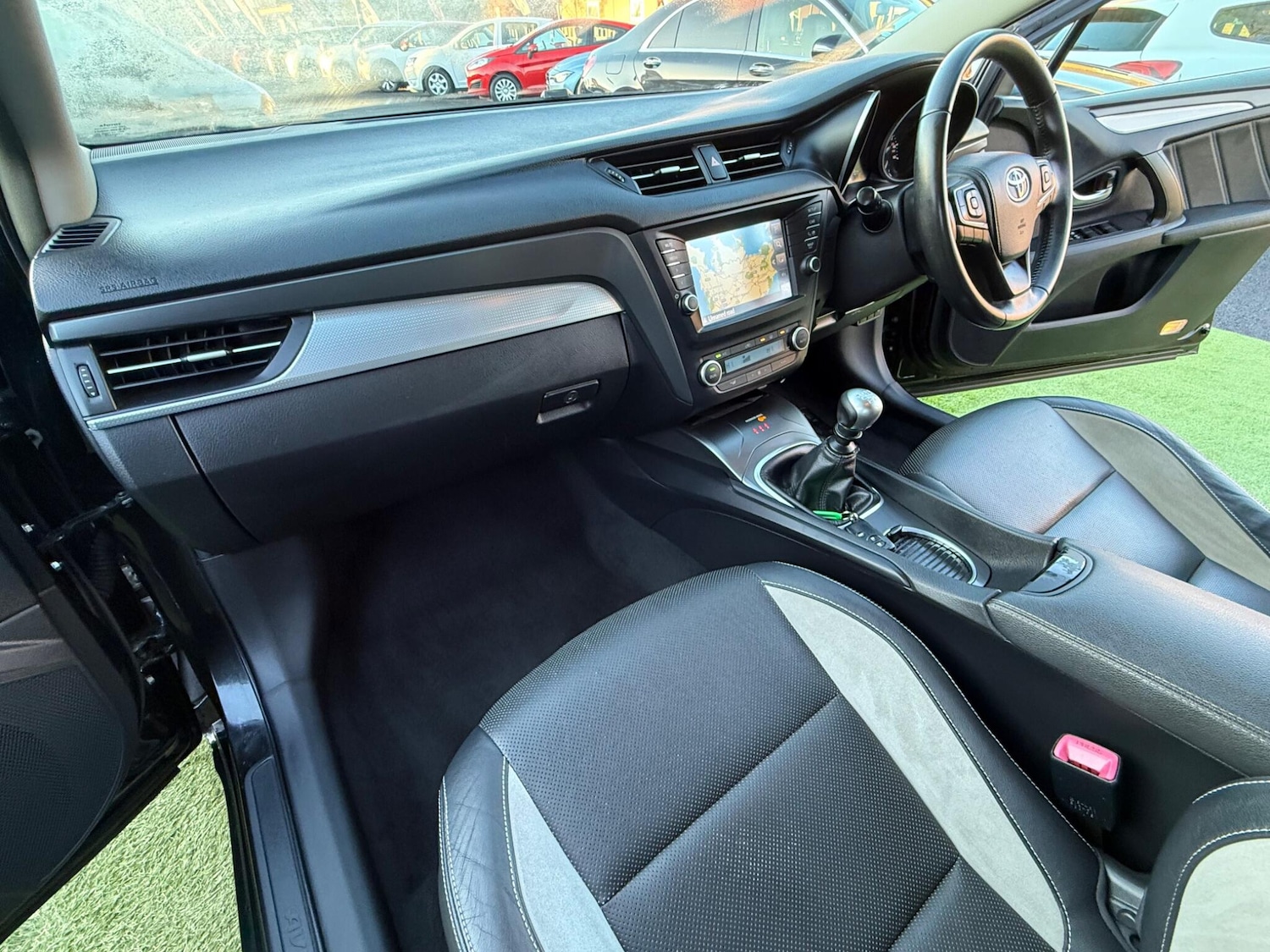 Used Toyota Avensis 2015 for sale - 77163456: Photo 42