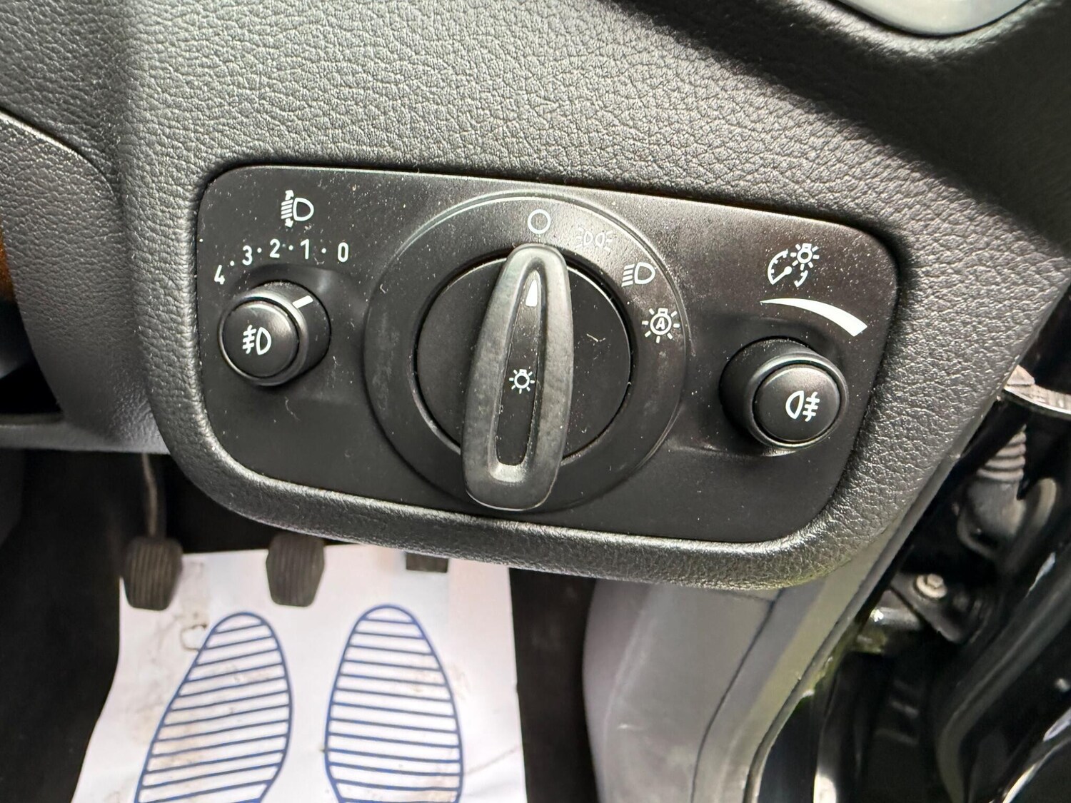 Vehicle 28
