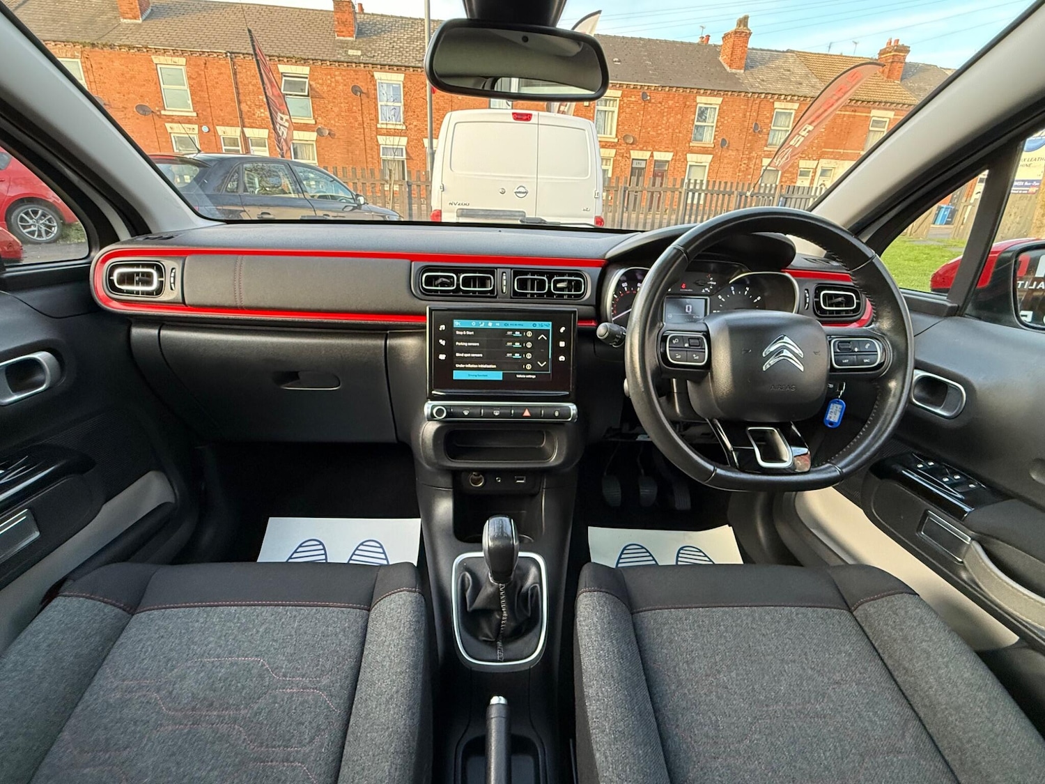 Used Citroen C3 2017 for sale - 76703610: Photo 2