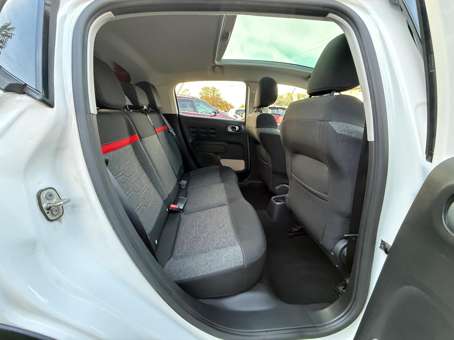 Used Citroen C3 2017 for sale - 76703610: Photo 5