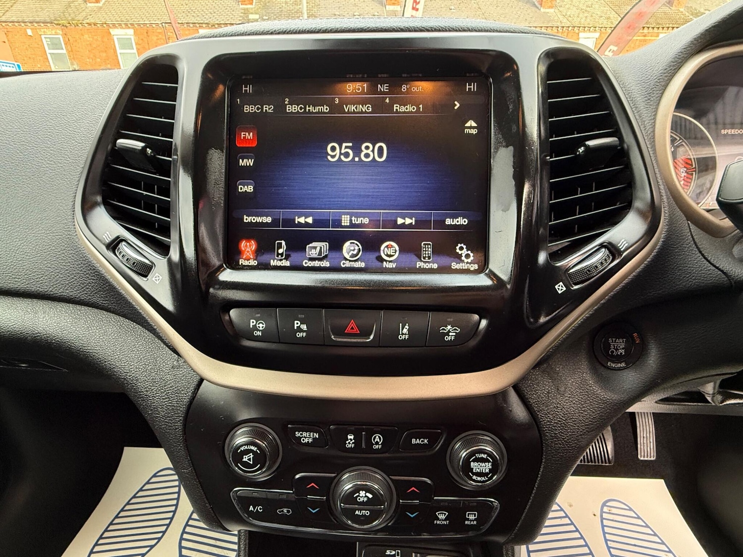 Used Jeep Cherokee 2014 for sale - 76377204: Photo 24